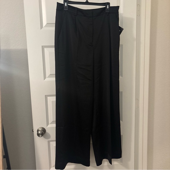Bar III Pants - Bar III x Sofia Richie Black Satin High Waisted Wide-Leg Pants SZ 12 Dressy NWT